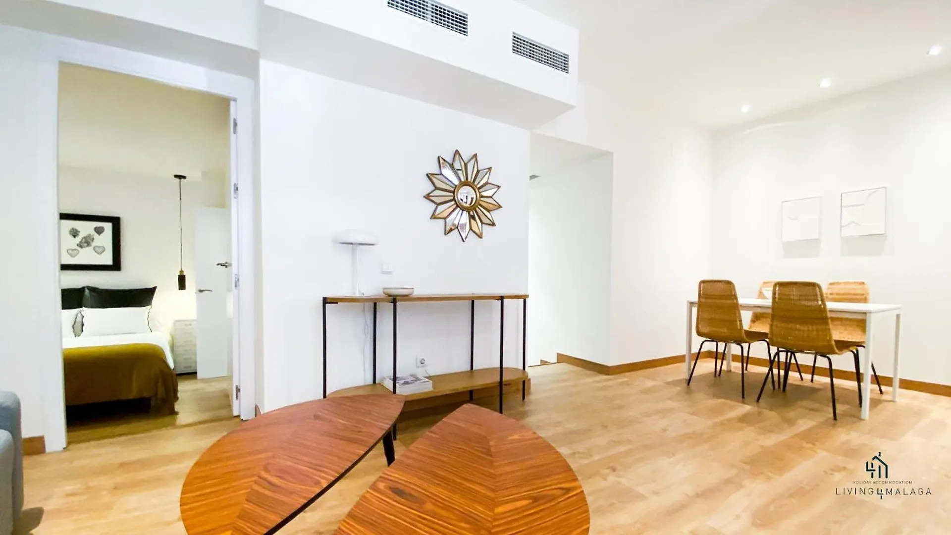 Living4Malaga The Eagle Wings Apartment